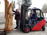 Rzeźba Anioła Stróża z dziećmi i prace nad jej powstaniem '2020