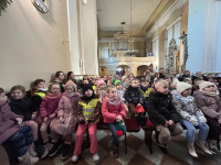 Kolędowanie przy kościelnym żłóbku dzieci z obu zdunowskich przedszkoli '2026