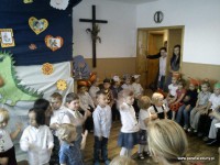 Występy dzieci w Niepublicznym Przedszkolu Parafialnym - [2011.06.20]