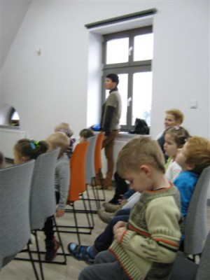 przedstawienie krasnoludki 010